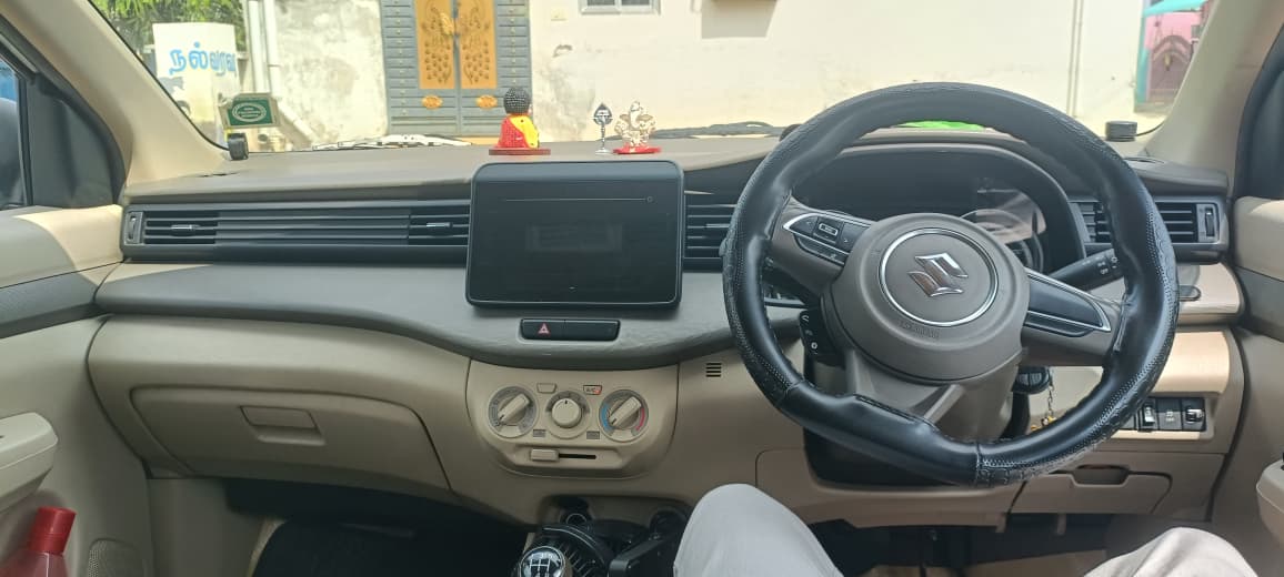 White Cabs taxi in Tiruppur - photo 7